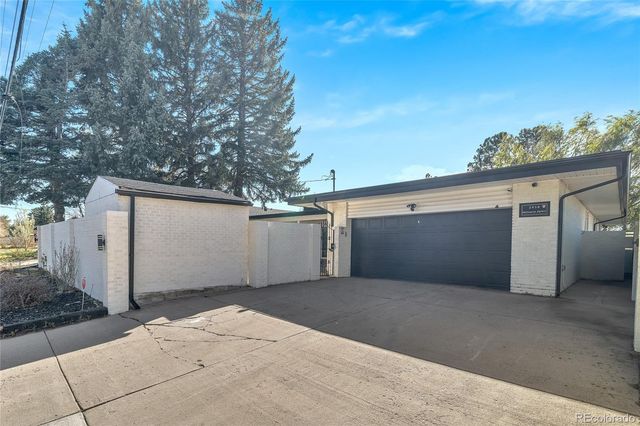 2930 Monaco St Pkwy, Denver, CO 80207