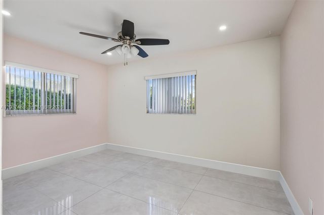 8014 NW 101st Ave, Tamarac, FL 33321