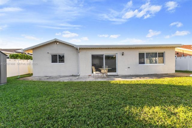 8014 NW 101st Ave, Tamarac, FL 33321