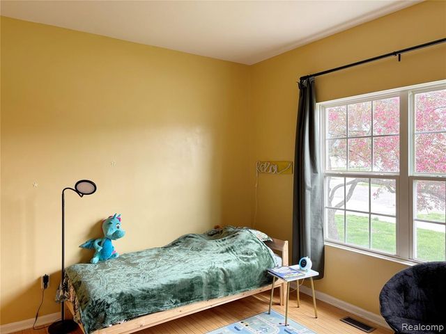 2108 Lagoon Drive, Rochester Hills, MI 48309