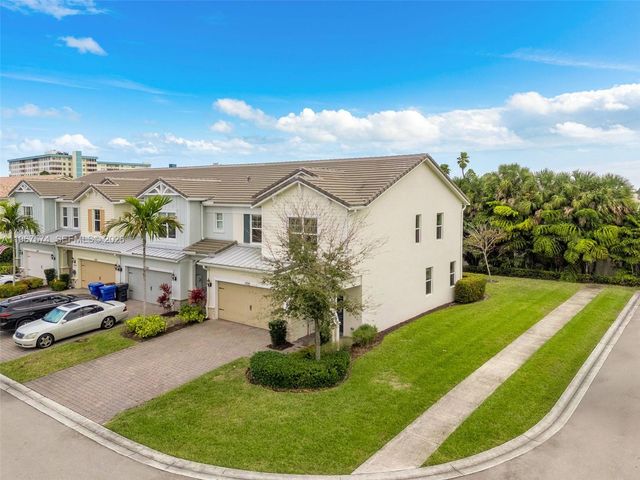 1595 Evergreen Ter, Hollywood, FL 33021