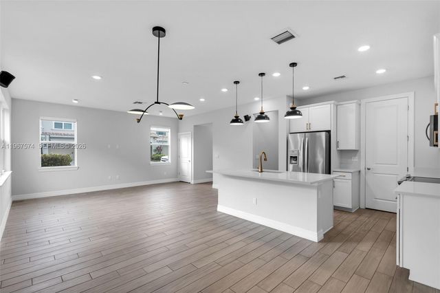 1595 Evergreen Ter, Hollywood, FL 33021