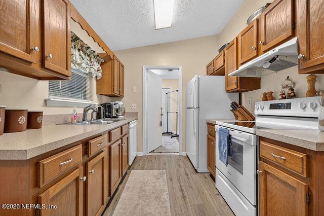 1870 SHANNON LAKE Drive, Middleburg, FL 32068
