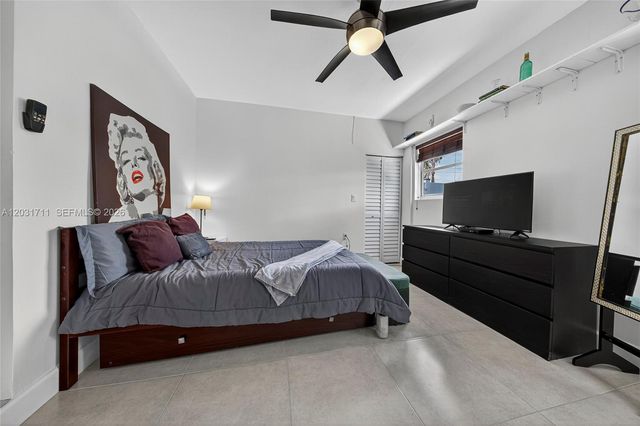 380 SE 1st Ter, Pompano Beach, FL 33060