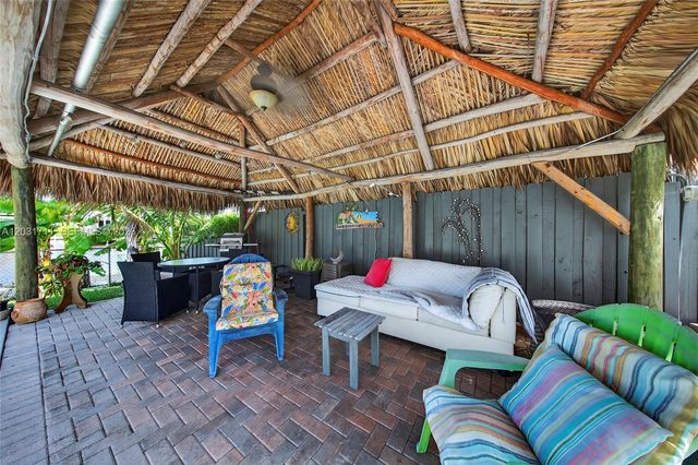 380 SE 1st Ter, Pompano Beach, FL 33060