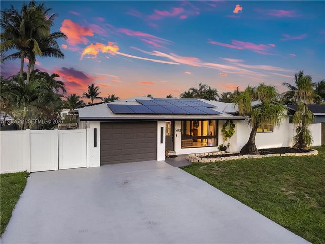 380 SE 1st Ter, Pompano Beach, FL 33060