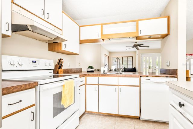 8 LLADD COURT, Palm Coast, FL 32164