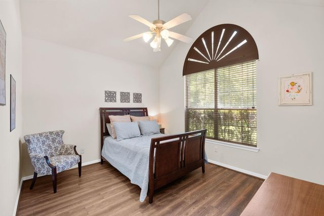 7210 Ramblewood Drive, Magnolia, TX 77354