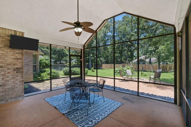 7210 Ramblewood Drive, Magnolia, TX 77354