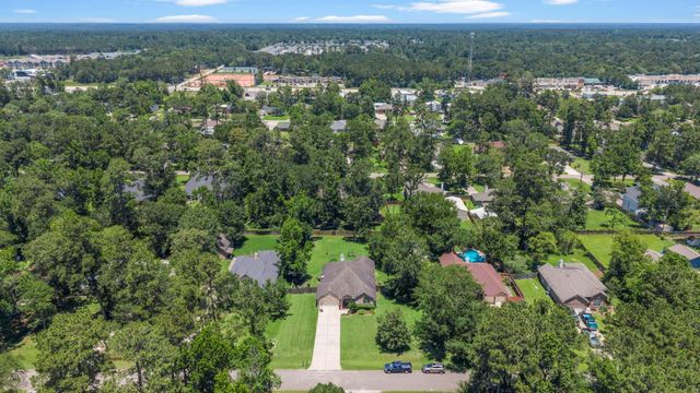 7210 Ramblewood Drive, Magnolia, TX 77354