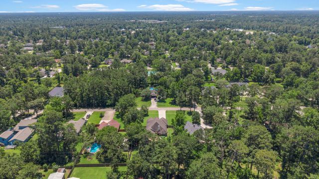 7210 Ramblewood Drive, Magnolia, TX 77354