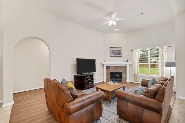 7210 Ramblewood Drive, Magnolia, TX 77354