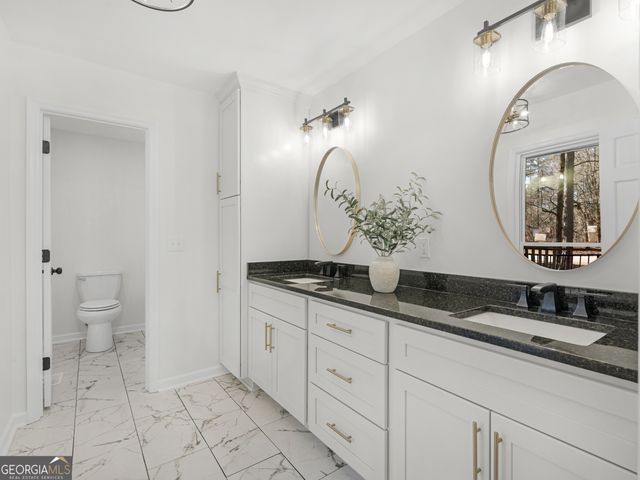 230 Horseshoe Circle, Fayetteville, GA 30215