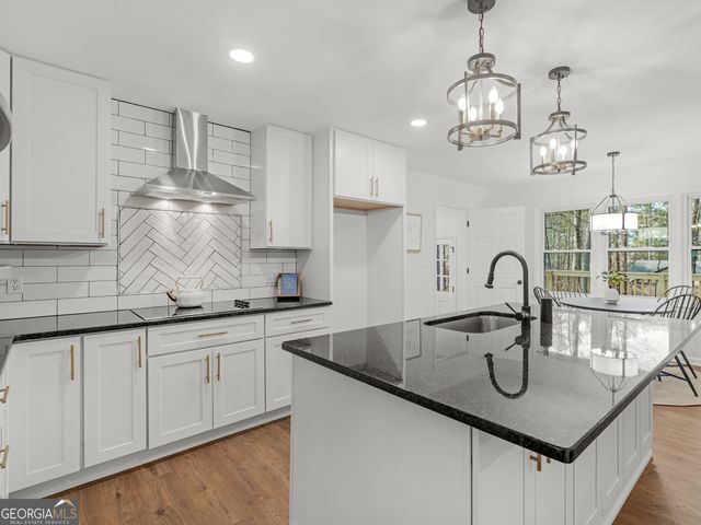 230 Horseshoe Circle, Fayetteville, GA 30215