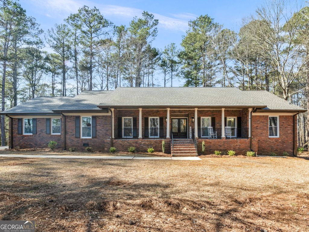 230 Horseshoe Circle, Fayetteville, GA 30215