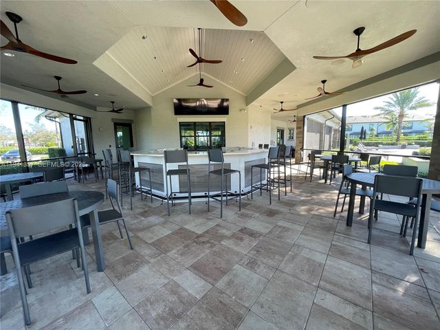 4441 E Appleton Cir E, Oakland Park, FL 33309