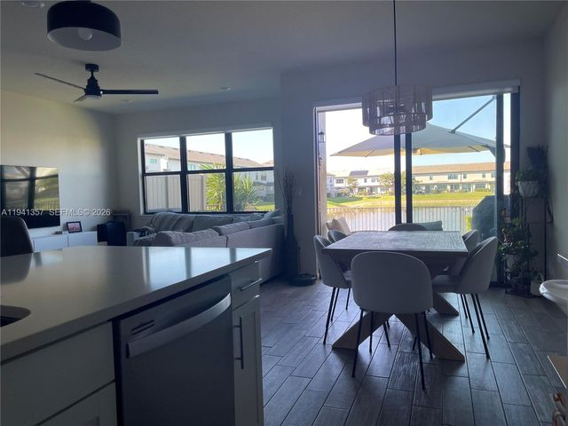 4441 E Appleton Cir E, Oakland Park, FL 33309