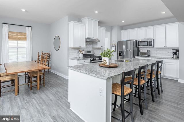 213 SPRING BEAUTY DR, Williamstown, NJ 08094