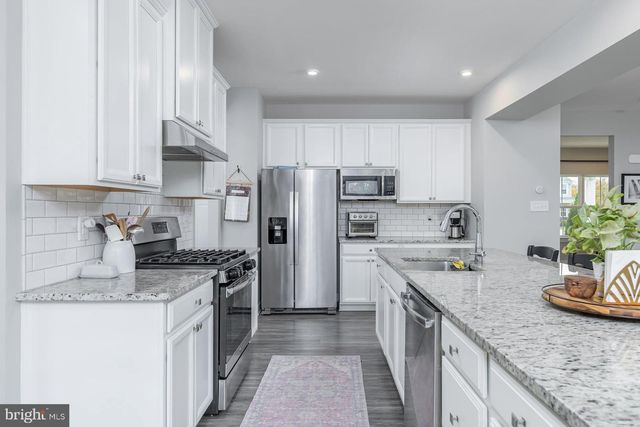 213 SPRING BEAUTY DR, Williamstown, NJ 08094