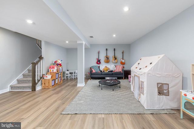 213 SPRING BEAUTY DR, Williamstown, NJ 08094