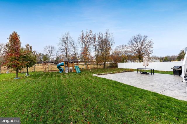 213 SPRING BEAUTY DR, Williamstown, NJ 08094