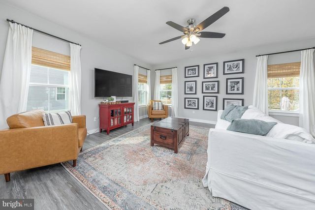 213 SPRING BEAUTY DR, Williamstown, NJ 08094