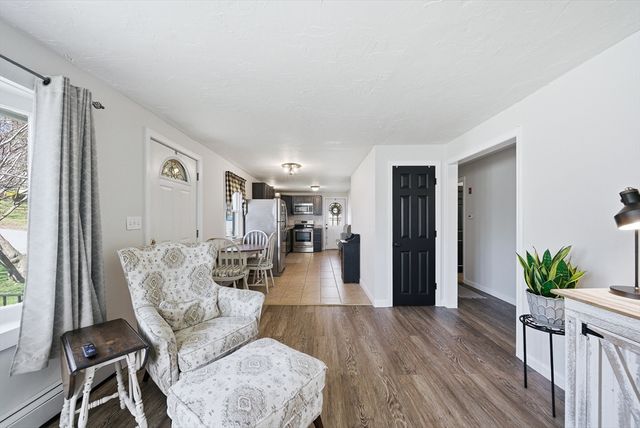 16 Monterey Dr, Leicester, MA 01611