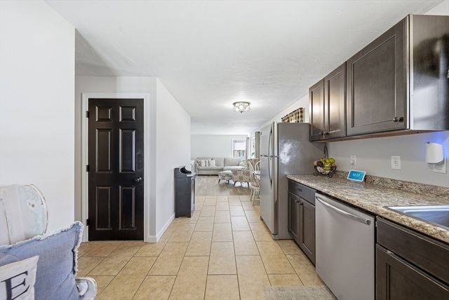 16 Monterey Dr, Leicester, MA 01611