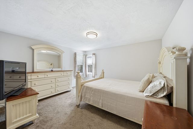 16 Monterey Dr, Leicester, MA 01611