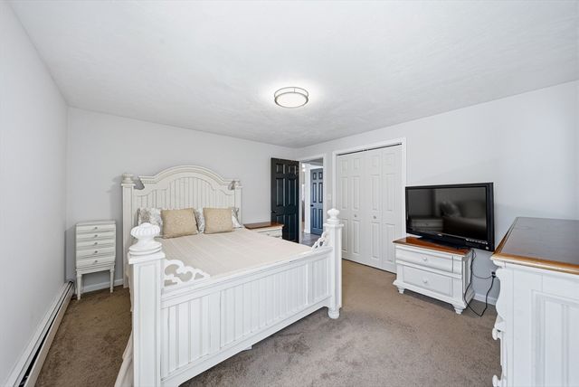 16 Monterey Dr, Leicester, MA 01611