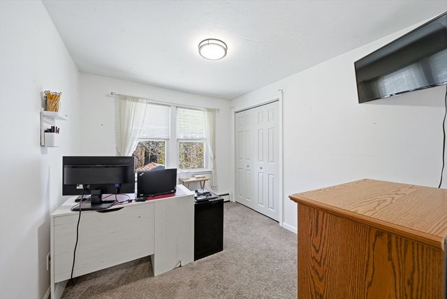 16 Monterey Dr, Leicester, MA 01611