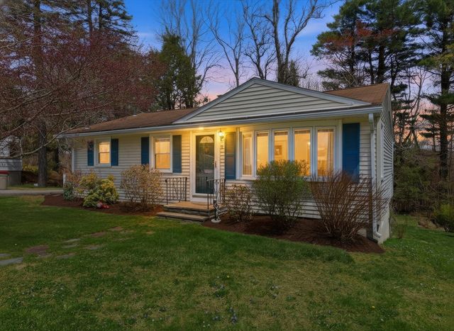 16 Monterey Dr, Leicester, MA 01611