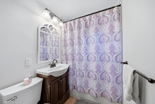 16 Monterey Dr, Leicester, MA 01611