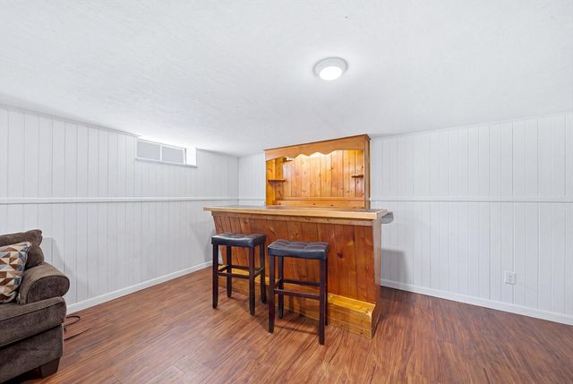 16 Monterey Dr, Leicester, MA 01611