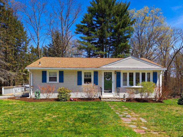 16 Monterey Dr, Leicester, MA 01611