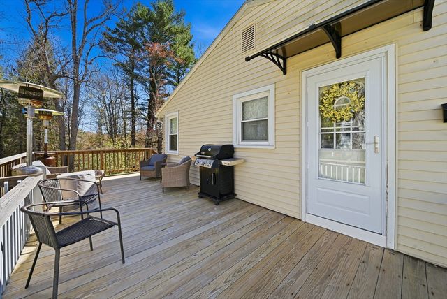 16 Monterey Dr, Leicester, MA 01611