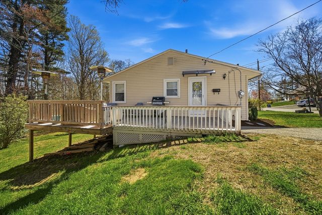 16 Monterey Dr, Leicester, MA 01611