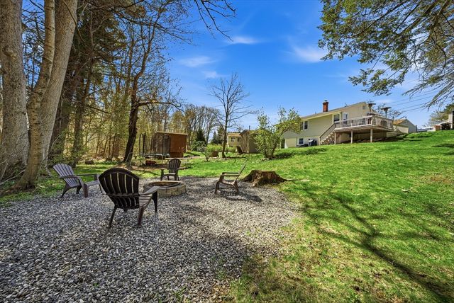 16 Monterey Dr, Leicester, MA 01611