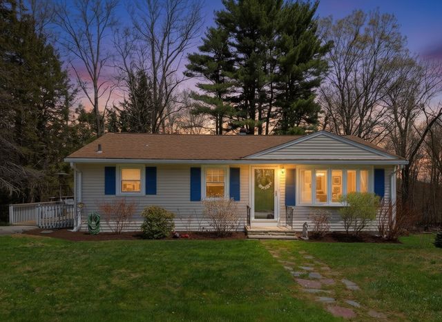 16 Monterey Dr, Leicester, MA 01611