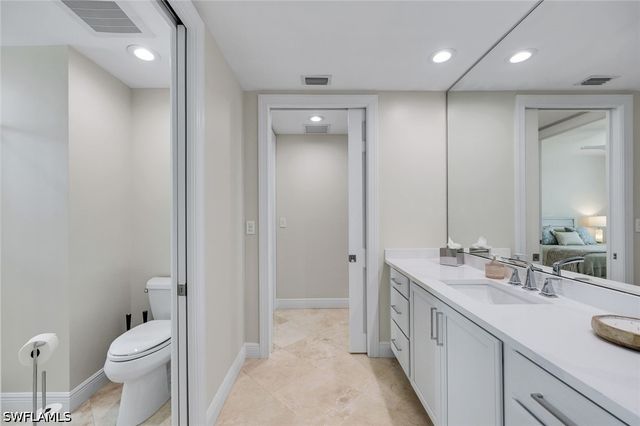 275 Indies WAY 1703, Naples, FL 34110