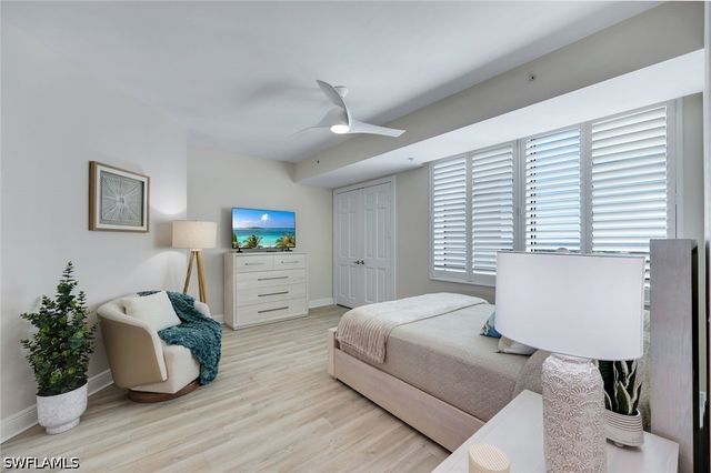 275 Indies WAY 1703, Naples, FL 34110