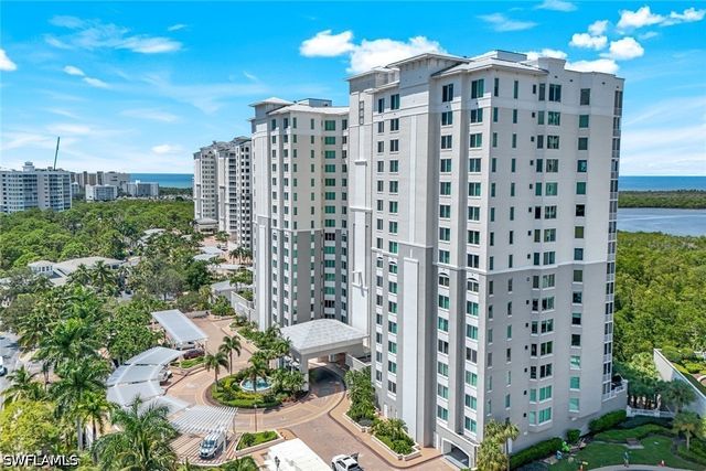 275 Indies WAY 1703, Naples, FL 34110