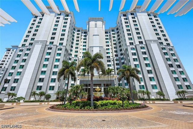 275 Indies WAY 1703, Naples, FL 34110