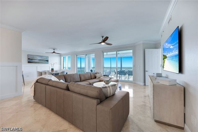 275 Indies WAY 1703, Naples, FL 34110