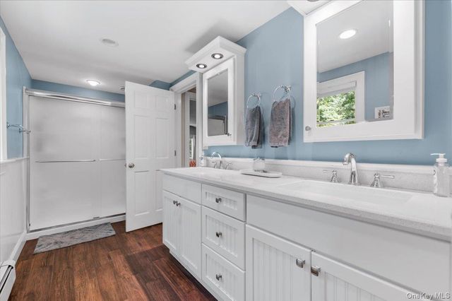 10 Serene Court, Dix Hills, NY 11746