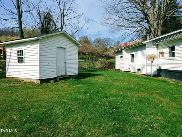 155 Selfe Drive, Clintwood, VA 24228