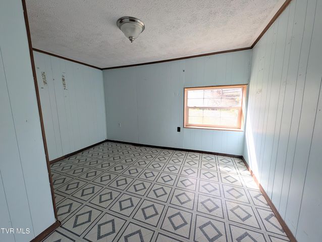 155 Selfe Drive, Clintwood, VA 24228