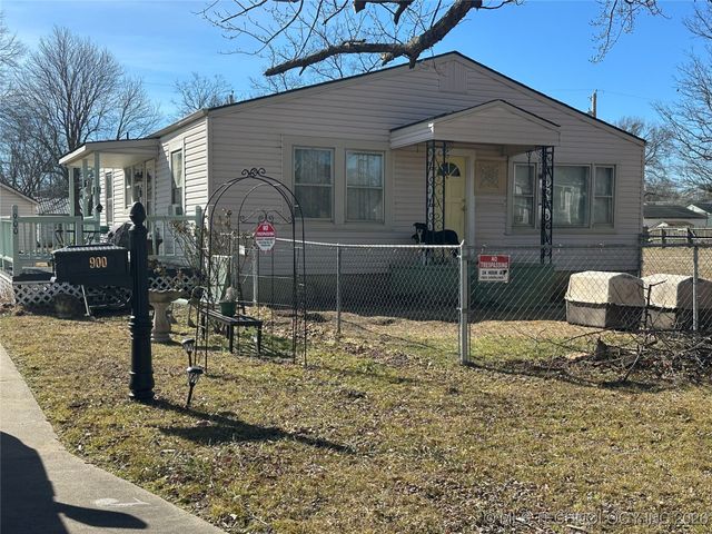 900 W 10th Street, Okmulgee, OK 74447