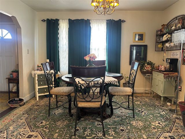 900 W 10th Street, Okmulgee, OK 74447