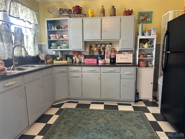 900 W 10th Street, Okmulgee, OK 74447